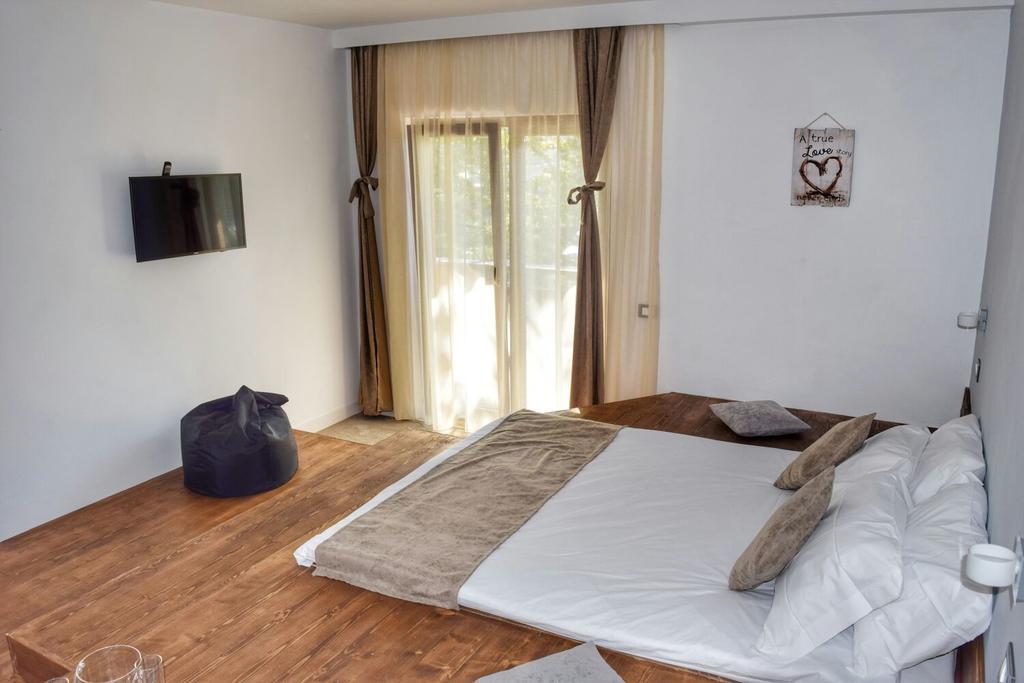 Heaven Guesthouse Corbeni Exterior photo